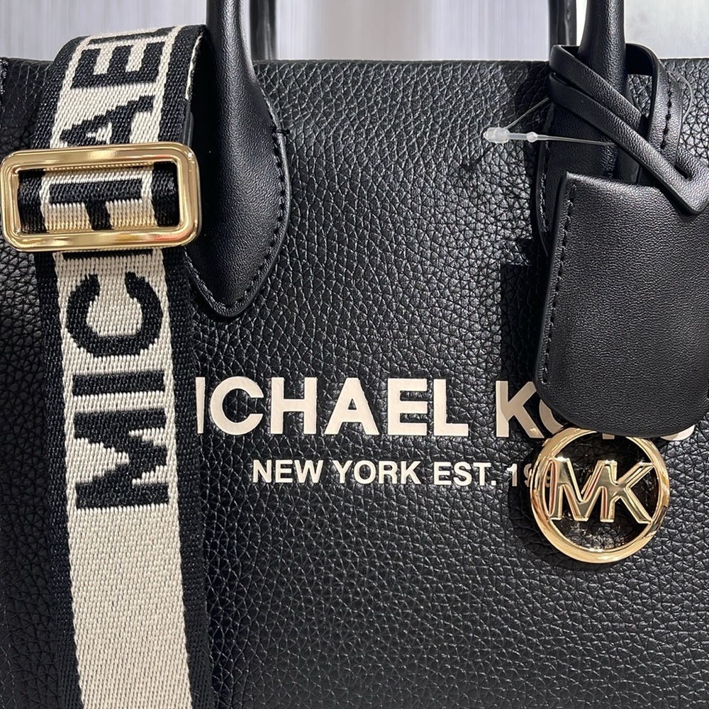 MICHAEL KORS
Mirella Small Pebble Leather Crossbody Bag
Black 
NWT - Picture 2 of 16